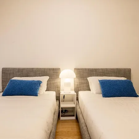 Floresa Vatican Elite